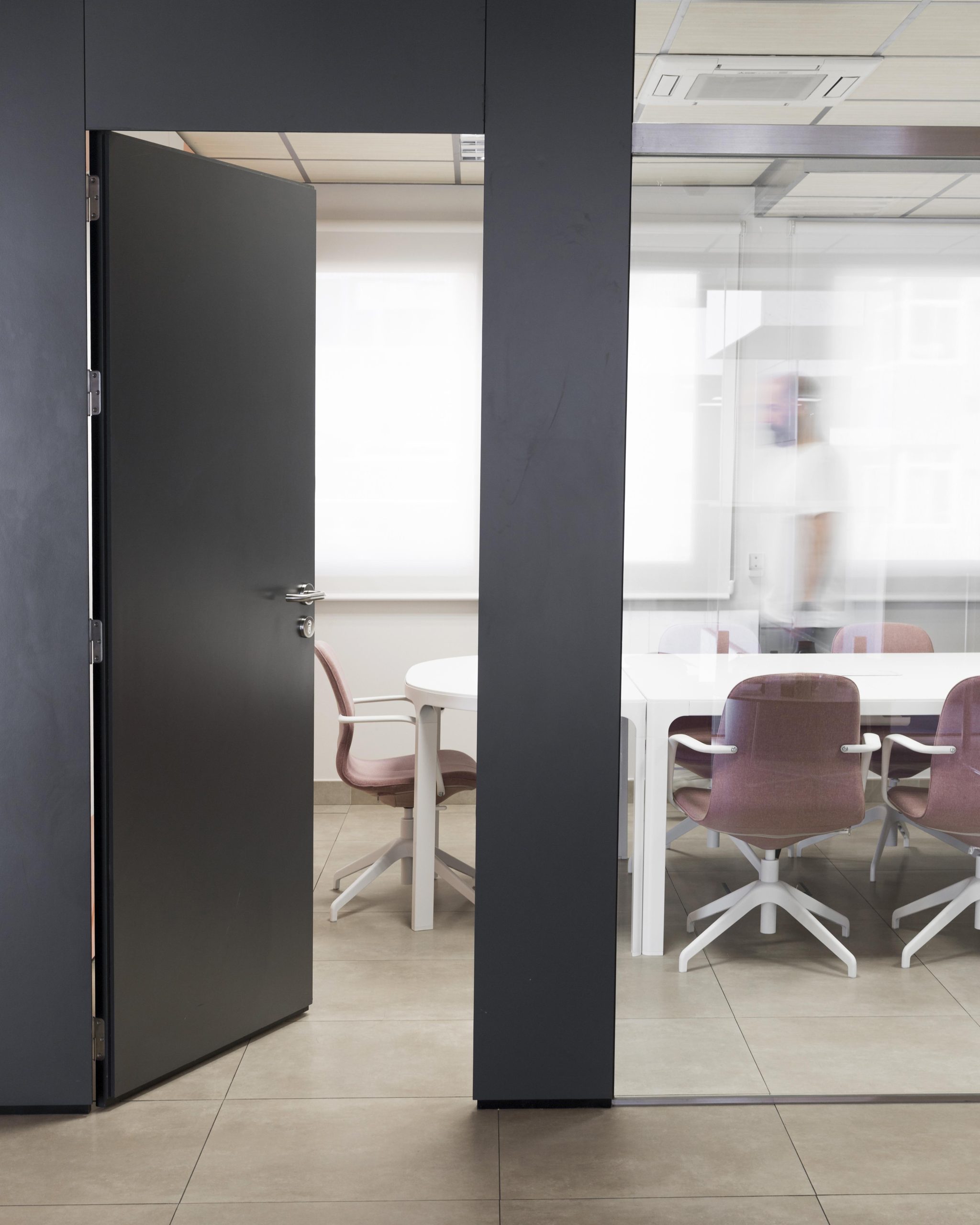 Divisórias navais: organização inteligente para empresas modernas